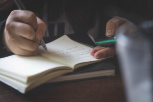 一人暮らしの学生が選ぶ格安SIMのメリットは？
