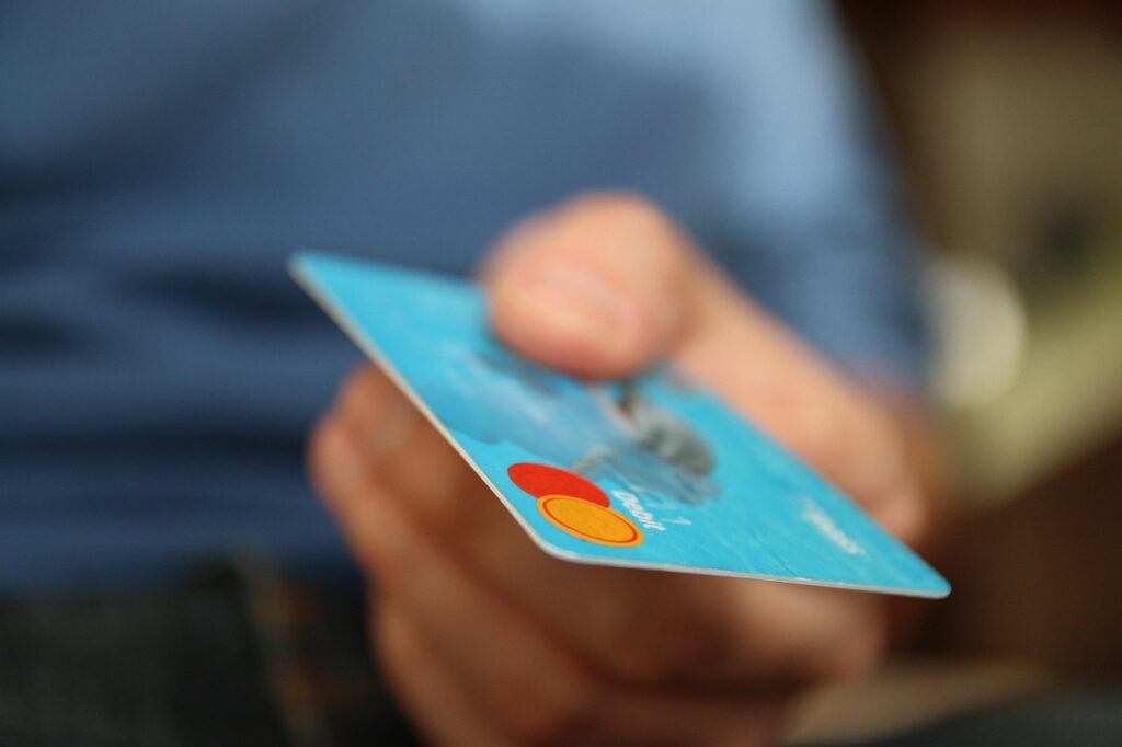 格安SIMを利用する際にクレジットカードは必須なのか？